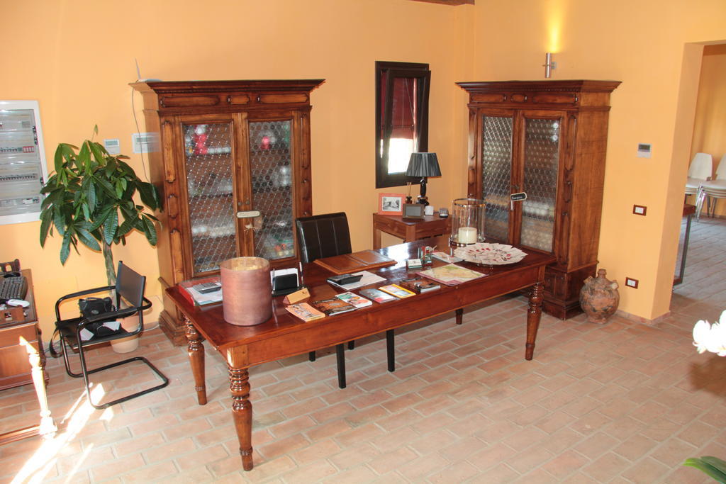 Conte Pietro Room&Breakfast Ferrara Exteriör bild